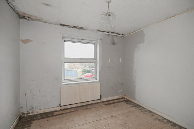 52 The Crescent, St. Neots, Cambridgeshire, PE19 1EE 9