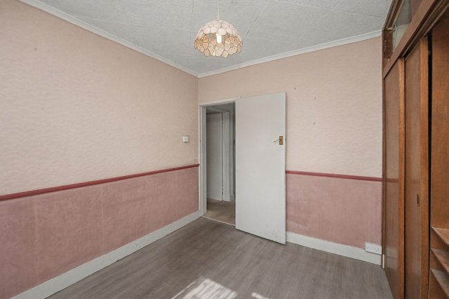 22 / 24 Holly Bush Lane, Hampton, TW12 2QS 8