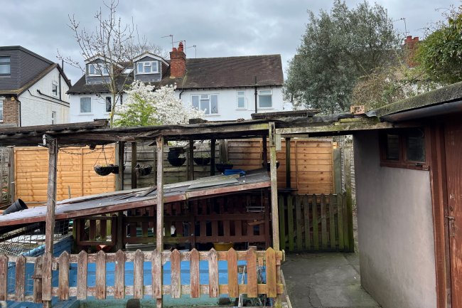 22 / 24 Holly Bush Lane, Hampton, TW12 2QS 8