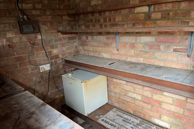 22 / 24 Holly Bush Lane, Hampton, TW12 2QS 8