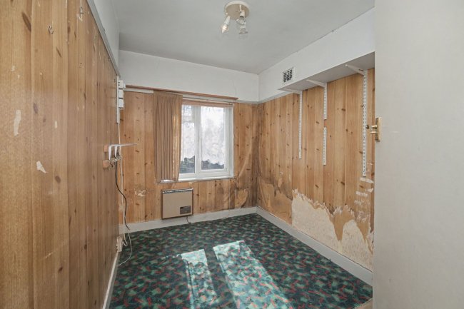 22 / 24 Holly Bush Lane, Hampton, TW12 2QS 8