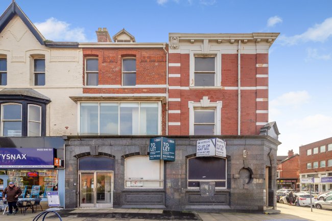 56 St. Annes Road West, Lytham St. Annes, FY8 1UE 2