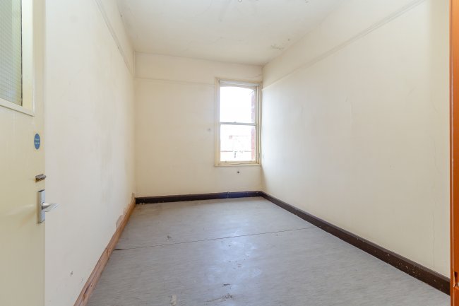 56 St. Annes Road West, Lytham St. Annes, FY8 1UE 2