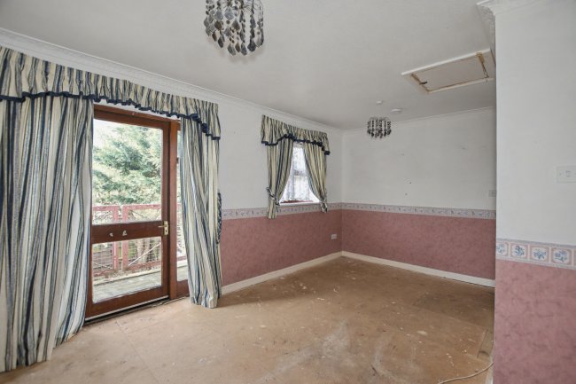 56 Thamesbank Place, Thamesmead, London, SE28 8PS 5