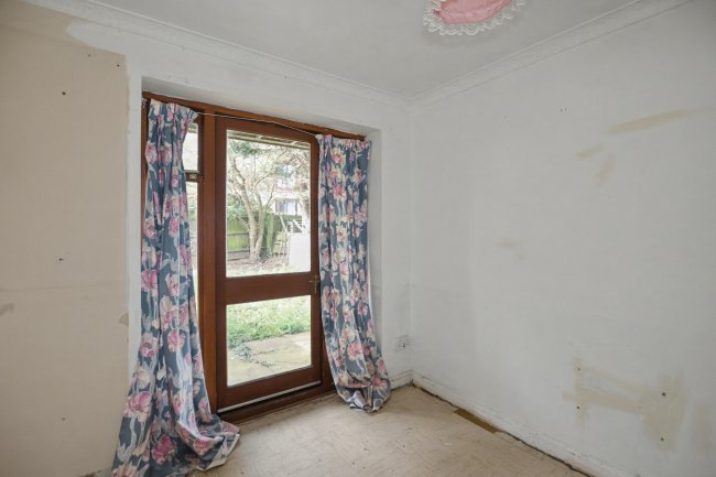 56 Thamesbank Place, Thamesmead, London, SE28 8PS 5