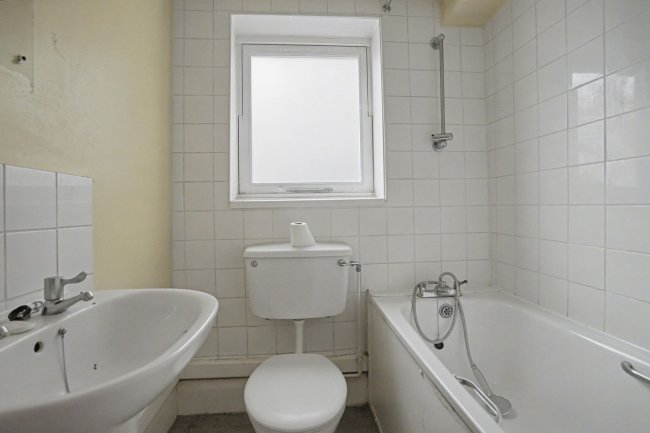 217A Westcombe Hill, Kidbrooke, London, SE3 7DR 4