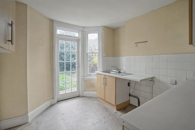 217A Westcombe Hill, Kidbrooke, London, SE3 7DR 4