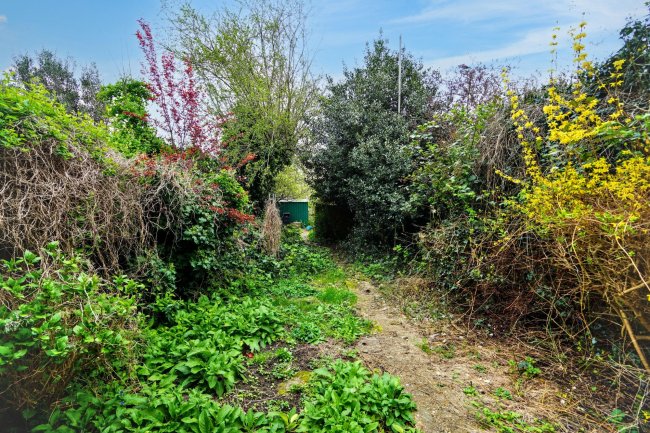 217A Westcombe Hill, Kidbrooke, London, SE3 7DR 4