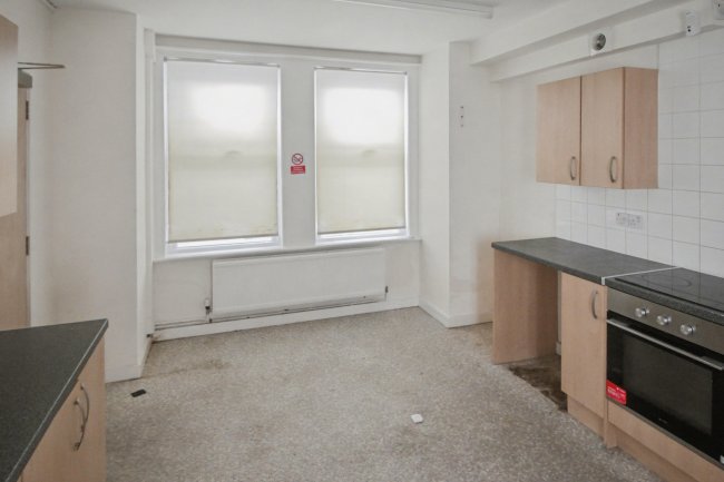 10 St James Avenue, Kemptown, Brighton, East Sussex, BN2 1QD 9