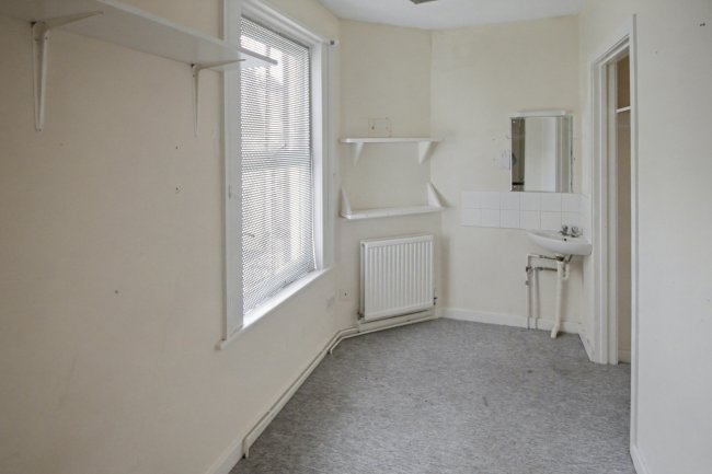 10 St James Avenue, Kemptown, Brighton, East Sussex, BN2 1QD 9