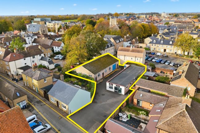 10-11 Orchard Lane, Huntingdon, Cambridgeshire PE29 3QT 2