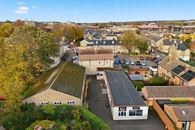 10-11 Orchard Lane, Huntingdon, Cambridgeshire PE29 3QT 2