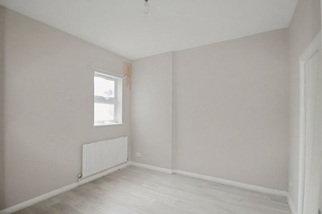 106 Pevensey Road, London, E7 0AH 7