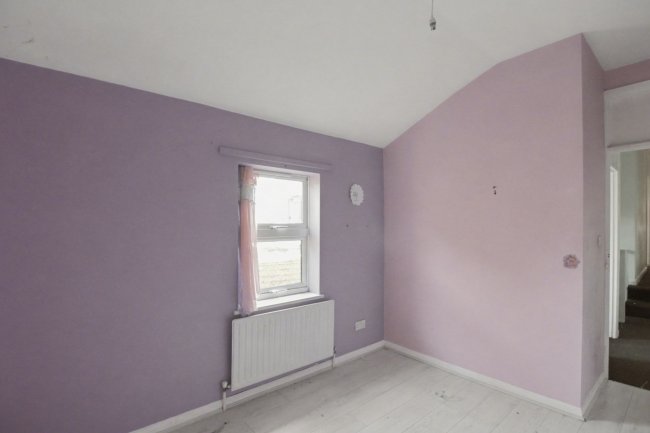 106 Pevensey Road, London, E7 0AH 7