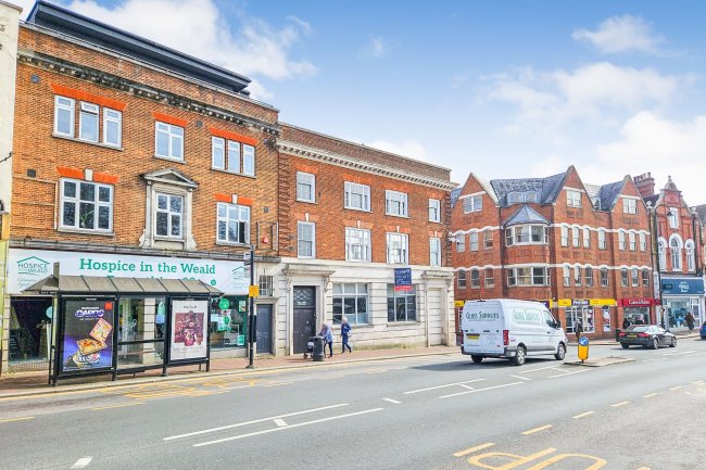 111 High Street & Flats 1-7 1 Lyons Crescent, Tonbridge, Kent, TN9 1DL 8