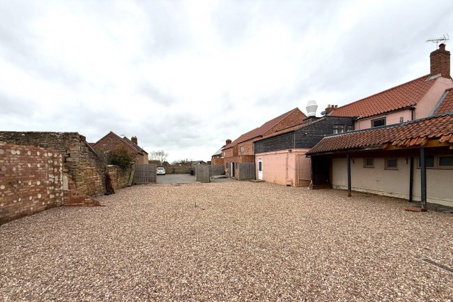 The Bell Inn, 3a and 3b Far Lane, Coleby, Lincoln LN5 0AH 8