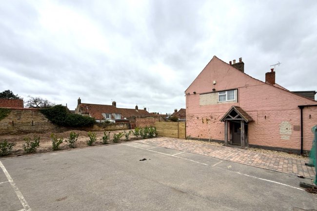 The Bell Inn, 3a and 3b Far Lane, Coleby, Lincoln LN5 0AH 8
