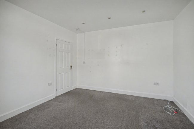 19 Marlborough Road, Beeston, Nottingham, NG9 2HG 4