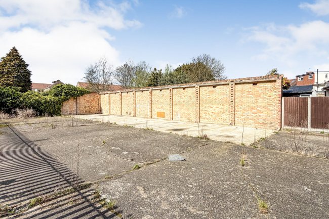 Land and former garage site at Oatlands Road, Enfield EN3 5LJ 3