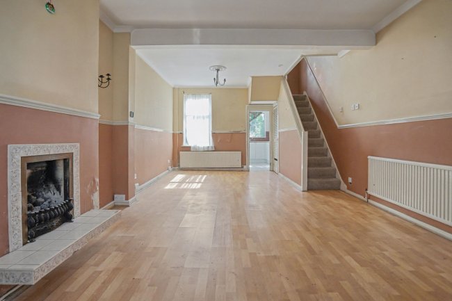 100 Timbercroft Lane, London, SE18 2SF 6