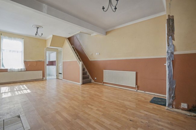 100 Timbercroft Lane, London, SE18 2SF 6