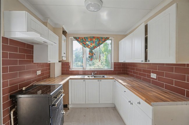 100 Timbercroft Lane, London, SE18 2SF 6