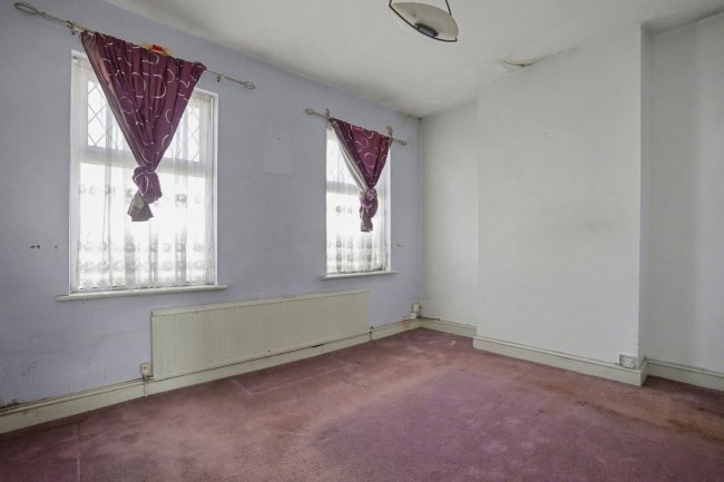 100 Timbercroft Lane, London, SE18 2SF 6