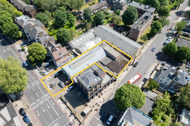 392A Camden Road, and 1 Hillmarton Road, Islington, London, N7 0SJ 4