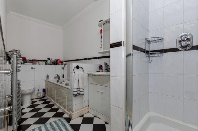 79 High Road and Flats 1-4 Alexander Court, East Finchley, London N2 8AD 1