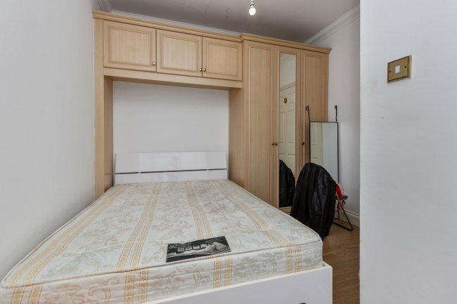 79 High Road and Flats 1-4 Alexander Court, East Finchley, London N2 8AD 1
