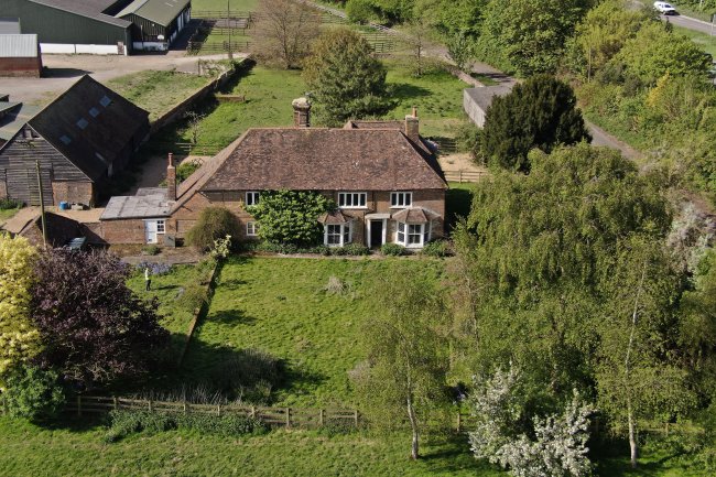 Court Lodge Farm, Church Road, Sevington, Ashford, TN24 0LD 5