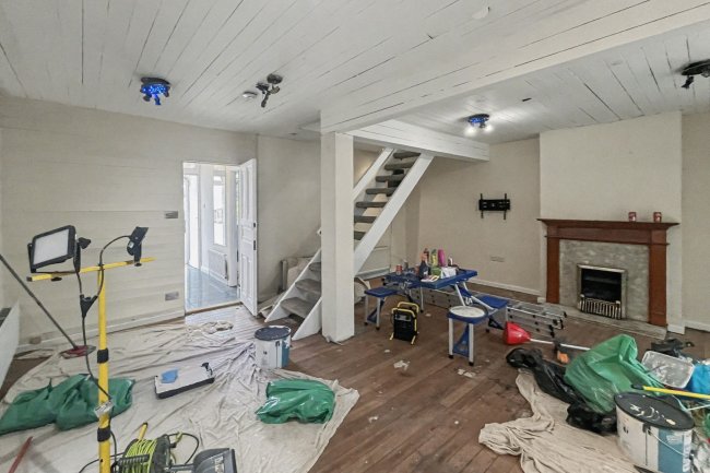 33 The Drive, Morden, Surrey, SM4 6DH 8