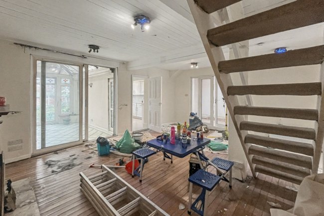 33 The Drive, Morden, Surrey, SM4 6DH 8