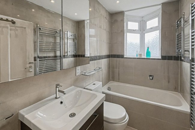 33 The Drive, Morden, Surrey, SM4 6DH 8