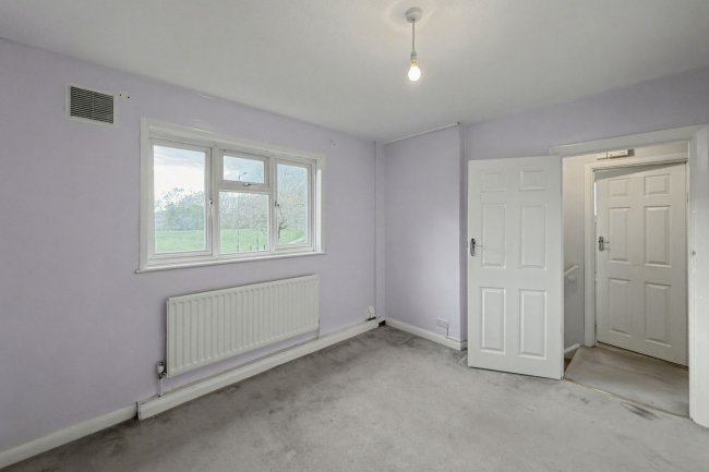 32 Pitfield Way, Willesden, London NW10 0PR 7