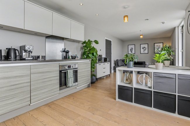 Unit 8, Orion, 9 The Boardwalk, Brighton Marina Village BN2 5ZD 2