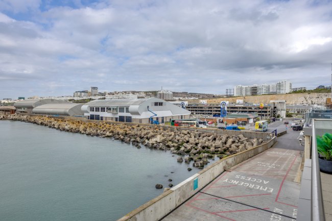 Unit 8, Orion, 9 The Boardwalk, Brighton Marina Village BN2 5ZD 2