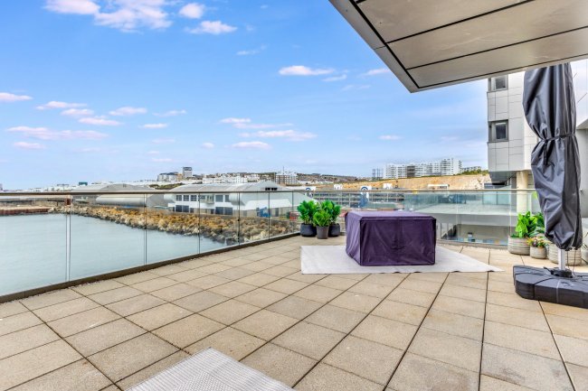 Unit 8, Orion, 9 The Boardwalk, Brighton Marina Village BN2 5ZD 2