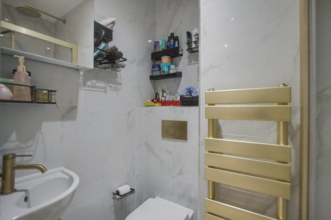 4.1 Clifford Court , 24-25 Kensington Garden Square, London W2 4BE 2