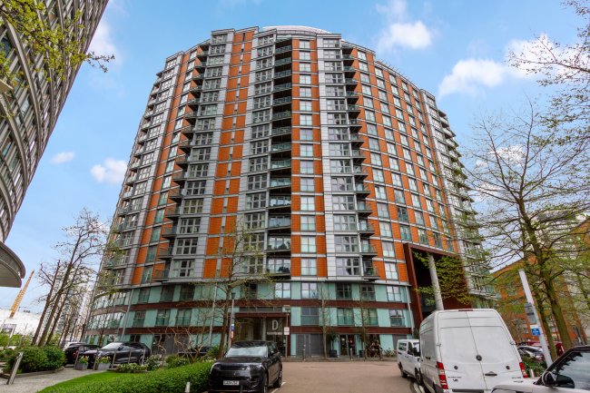 524 New Providence Wharf, 1 Fairmont Avenue, Canary Wharf, London, E14 9PL 5