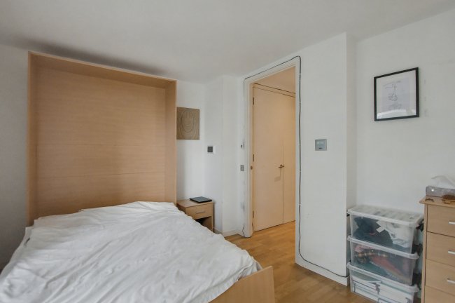 524 New Providence Wharf, 1 Fairmont Avenue, Canary Wharf, London, E14 9PL 5
