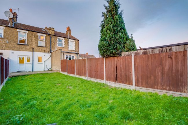 74 Abbey Grove, Abbey Wood, London SE2 9EP 1