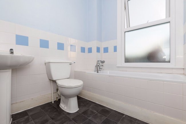 74 Abbey Grove, Abbey Wood, London SE2 9EP 1