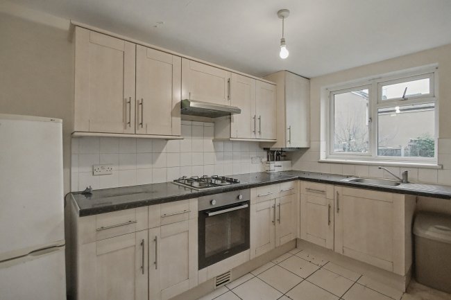 51 Ellingham Road, Leyton, London E15 2AX 3