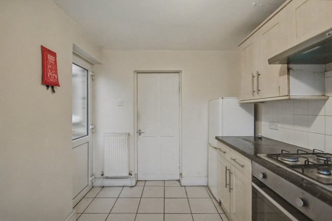 51 Ellingham Road, Leyton, London E15 2AX 3