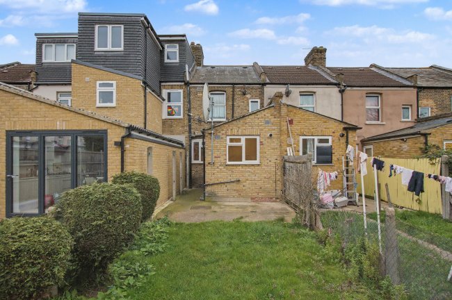 51 Ellingham Road, Leyton, London E15 2AX 3