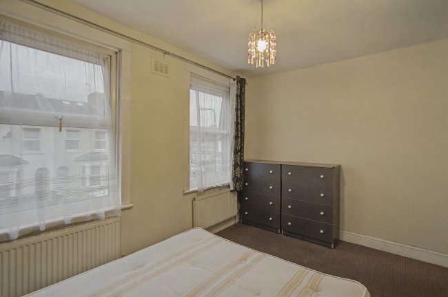 51 Ellingham Road, Leyton, London E15 2AX 3