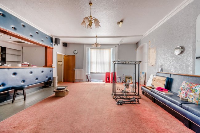 Pembroke & Castlemartin Social Club, Tenby House, Main St, Pembroke, SA71 4HH 9