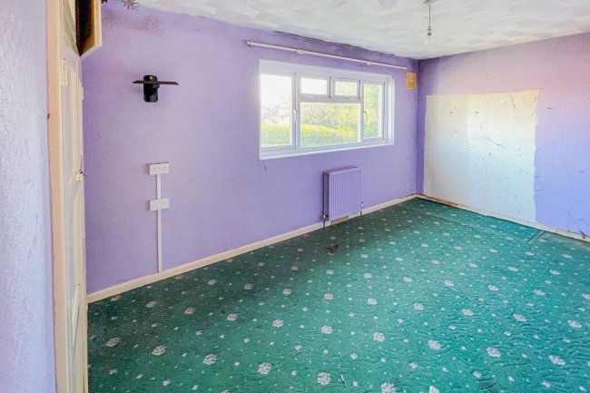 12 Coronation Gardens, Shanklin, Isle of Wight, PO37 7DZ 7