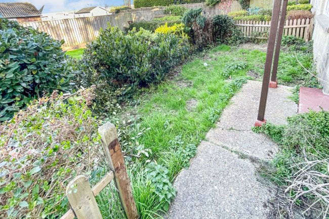 12 Coronation Gardens, Shanklin, Isle of Wight, PO37 7DZ 7